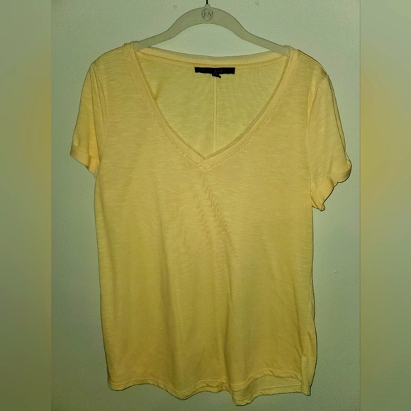 Yellow Medium White House Black Market t-shirt - Picture 1 of 1